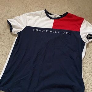 Tommy shirt !